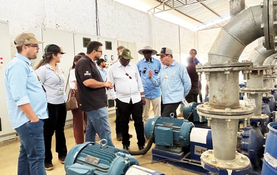 Embaixador da Costa do Marfim visita Agrovale e anuncia aumento nas importações de açúcar