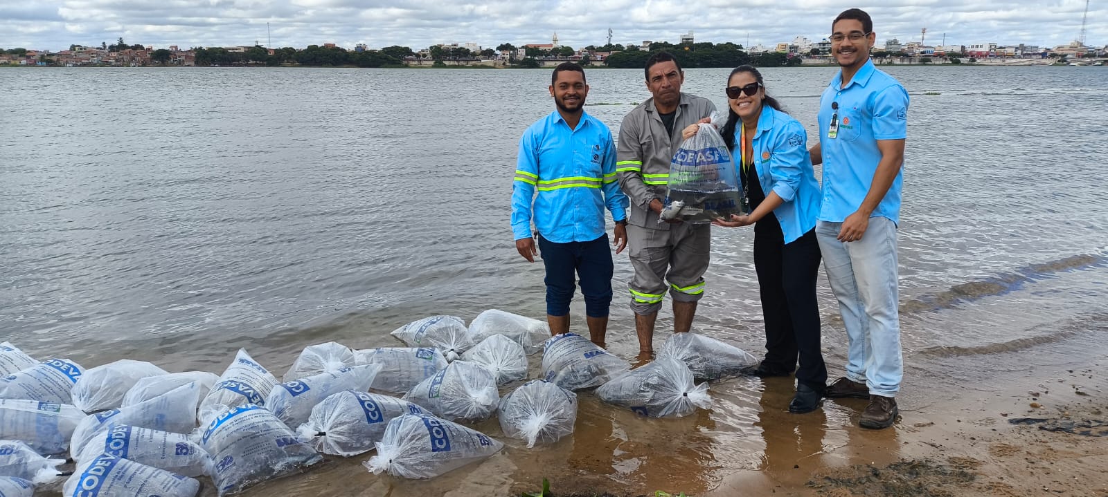 Agrovale participa de soltura de 50 mil alevinos no Rio São Francisco em celebração pelo Dia Mundial da Água